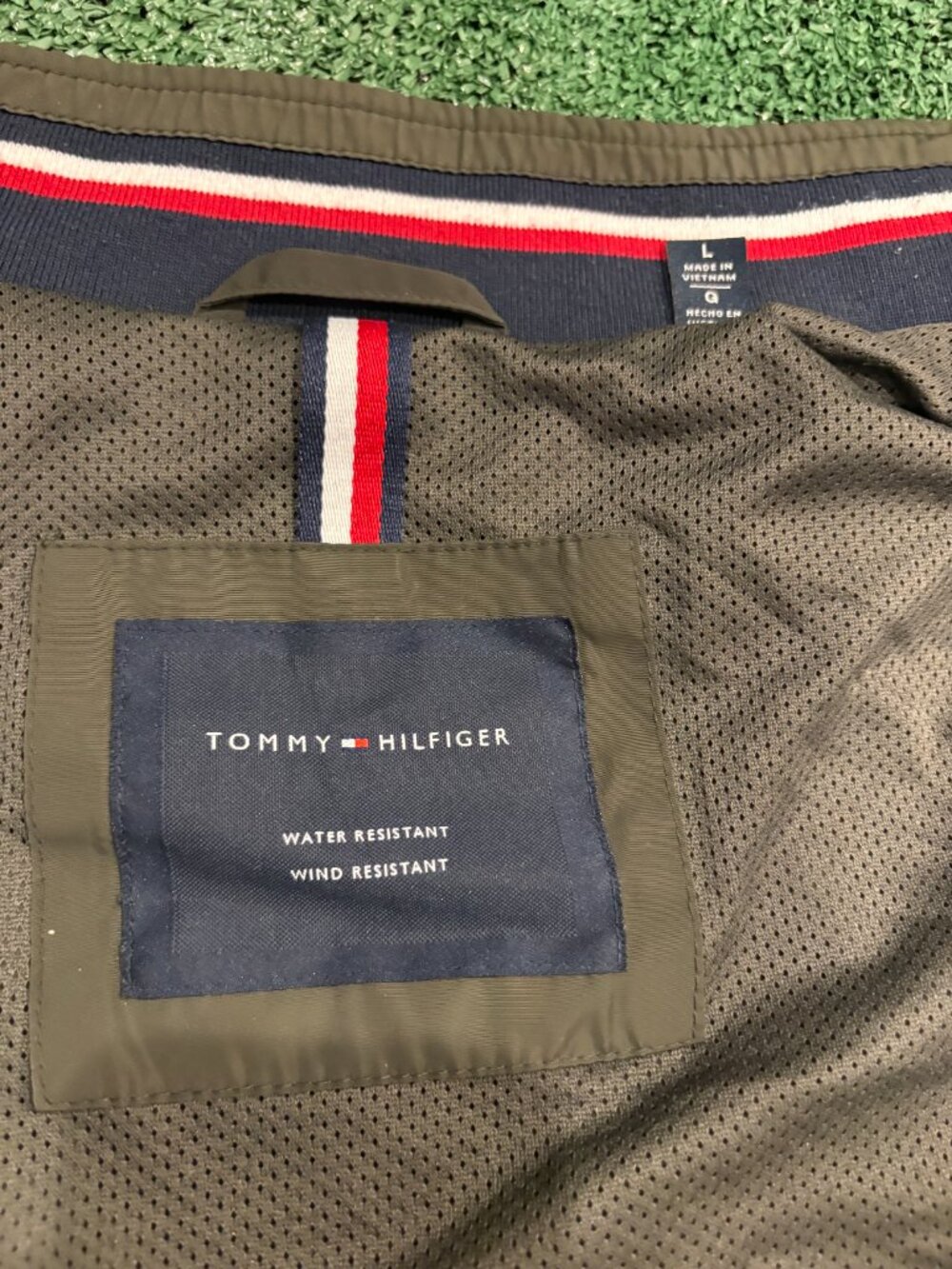 Tommy Hilfiger Olive Green Windbreaker Jacket Men’s Large - Picture 3 of 3